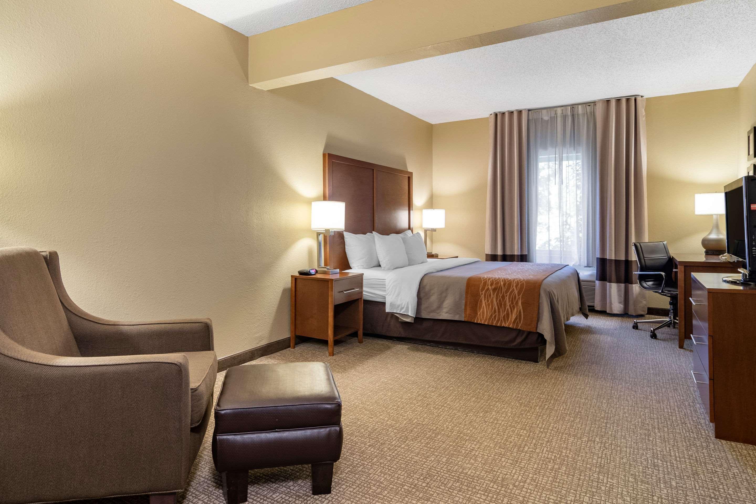 Comfort Inn & Suites Suwanee - Sugarloaf Экстерьер фото