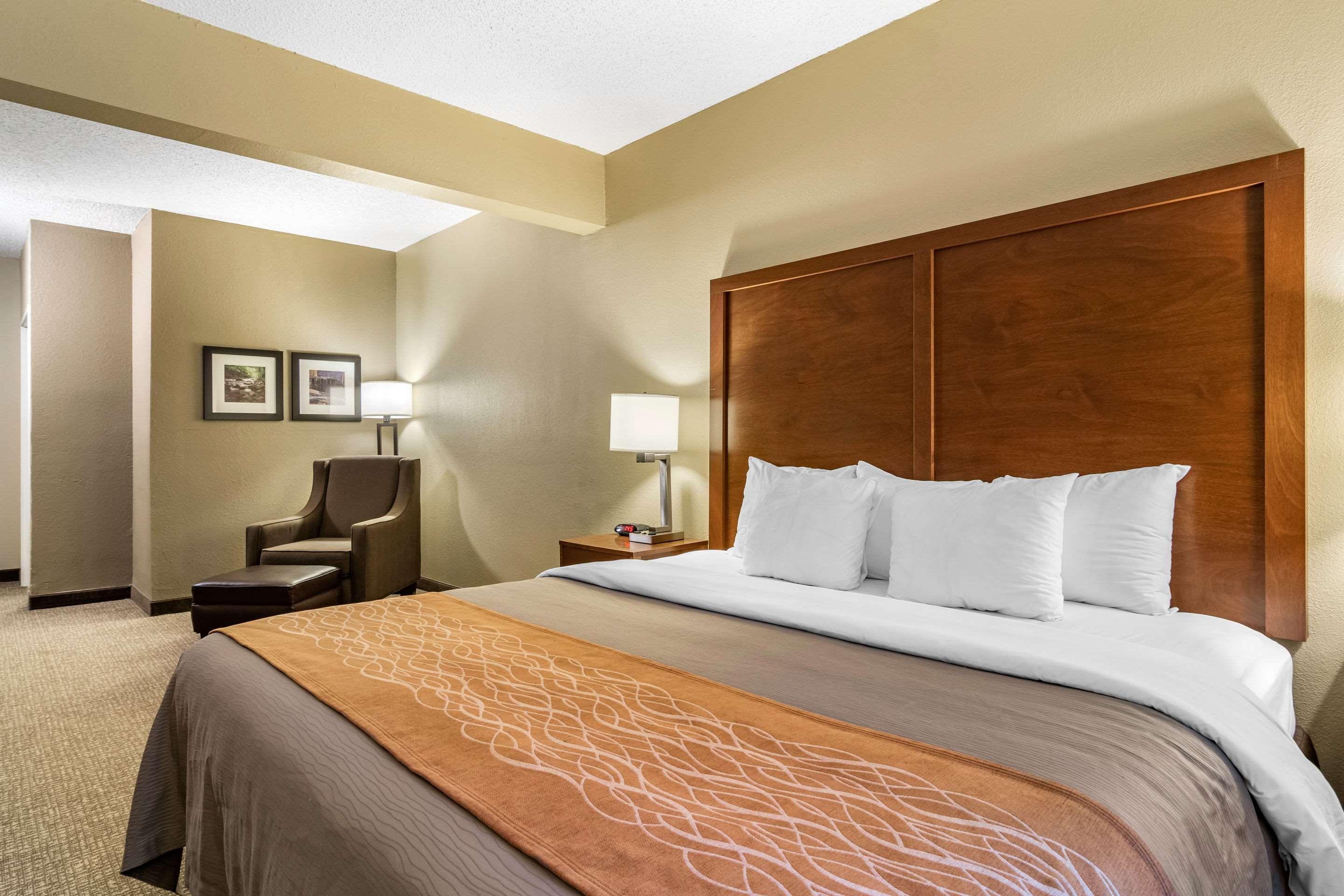 Comfort Inn & Suites Suwanee - Sugarloaf Экстерьер фото