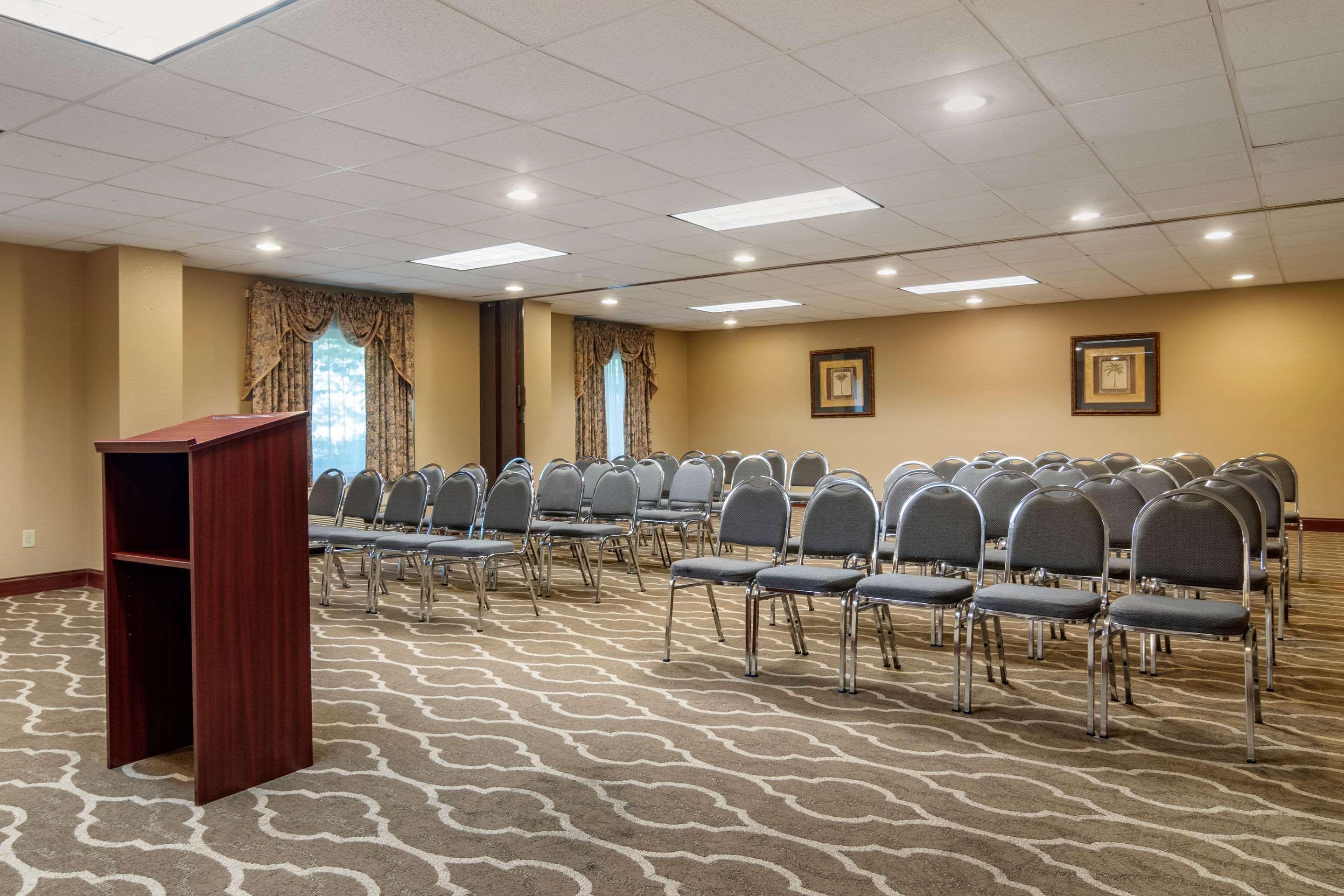 Comfort Inn & Suites Suwanee - Sugarloaf Экстерьер фото