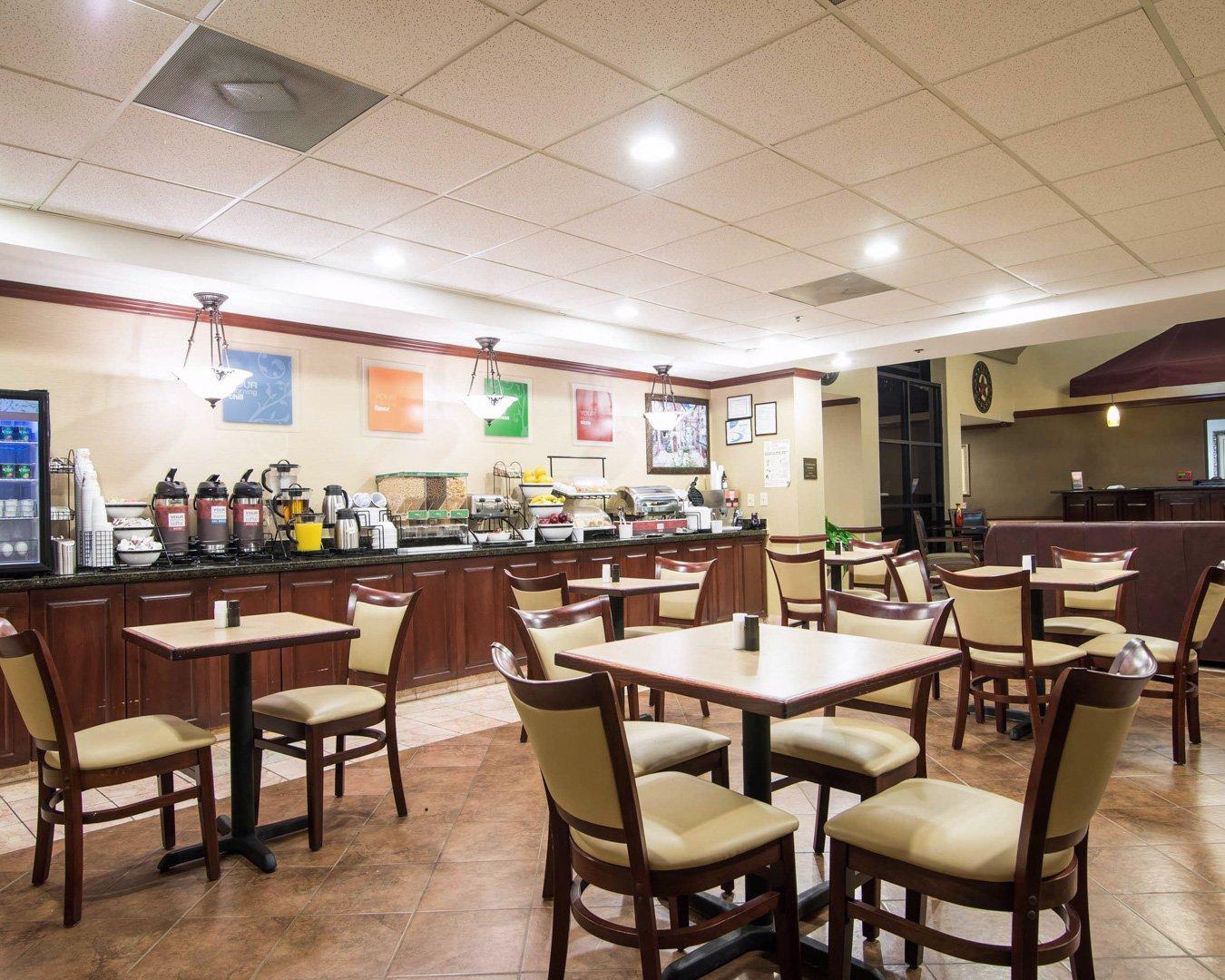 Comfort Inn & Suites Suwanee - Sugarloaf Экстерьер фото