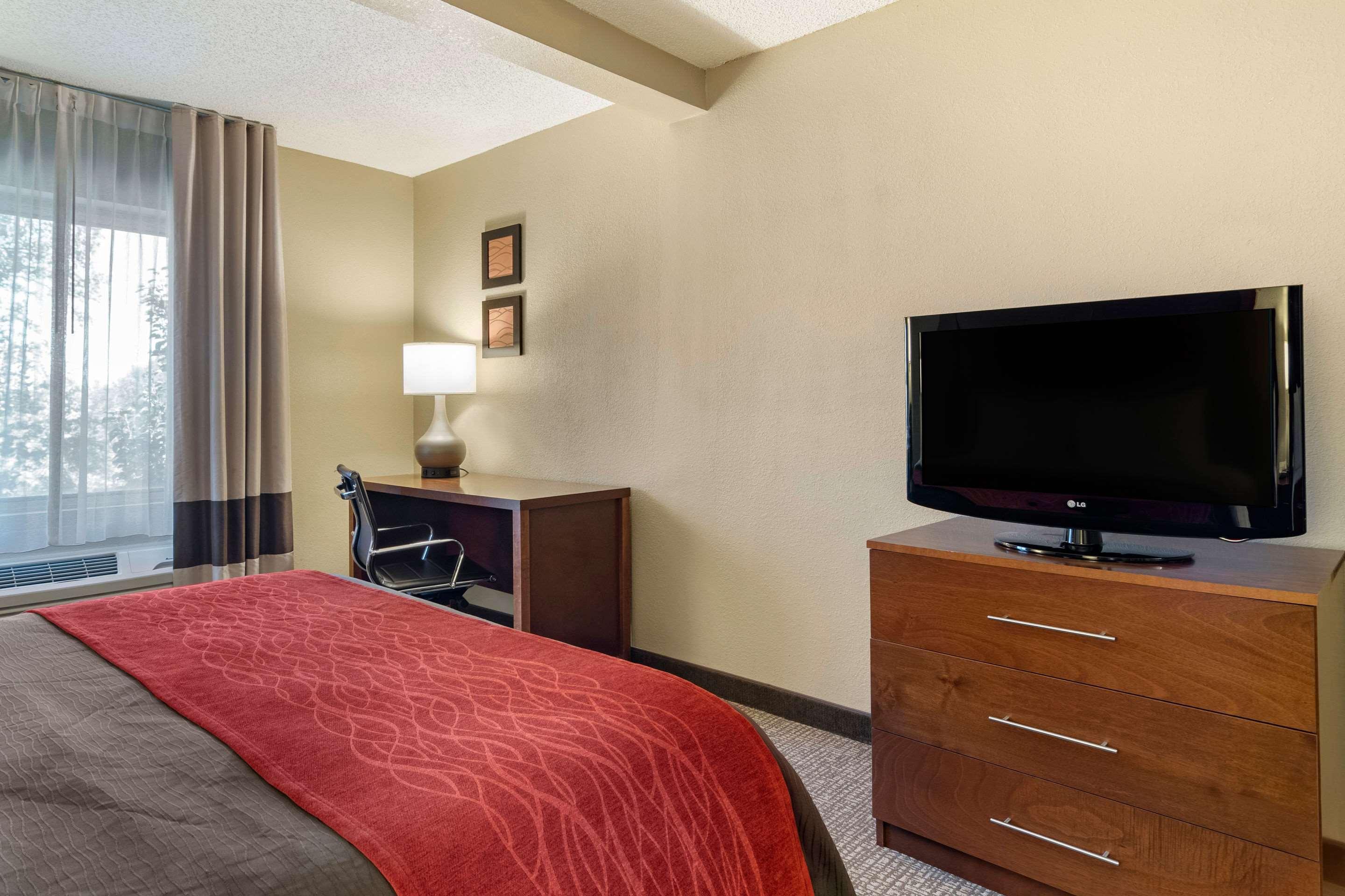Comfort Inn & Suites Suwanee - Sugarloaf Экстерьер фото