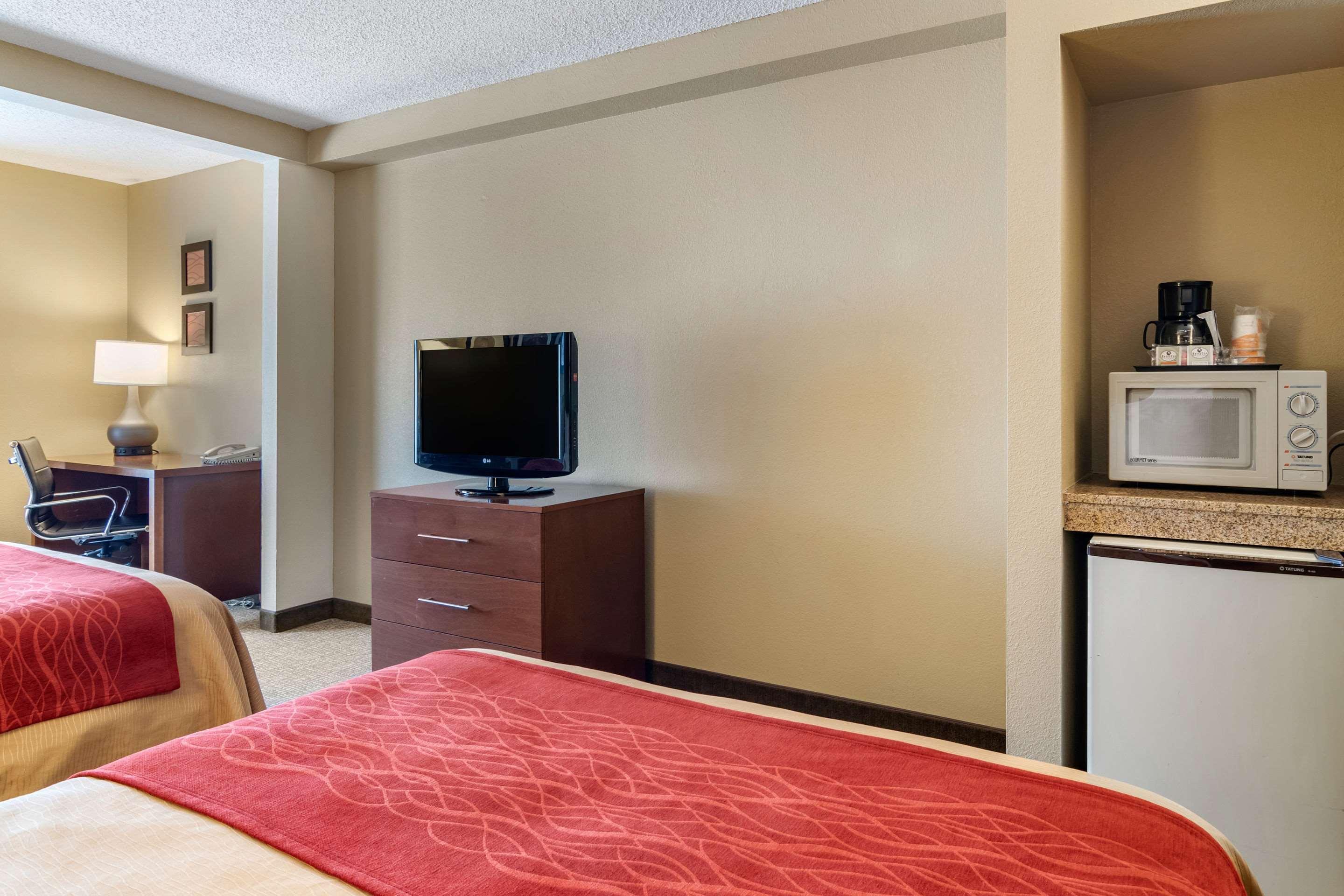 Comfort Inn & Suites Suwanee - Sugarloaf Экстерьер фото