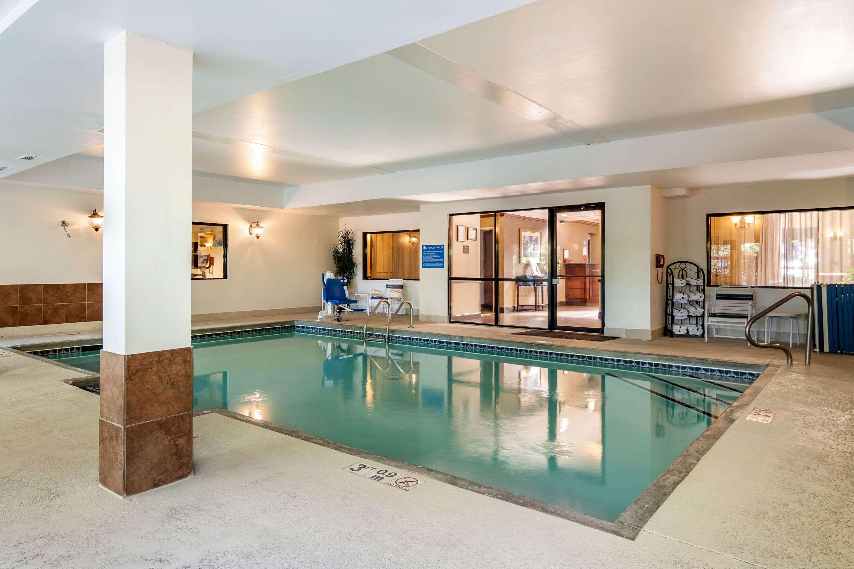 Comfort Inn & Suites Suwanee - Sugarloaf Экстерьер фото